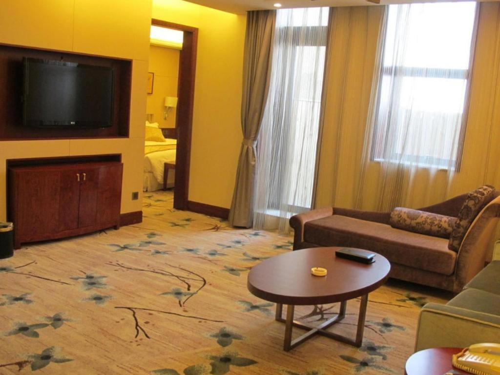 Dezhou Regal Kangbo Hotel Экстерьер фото
