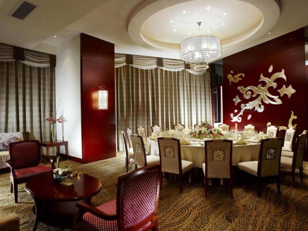 Dezhou Regal Kangbo Hotel Экстерьер фото